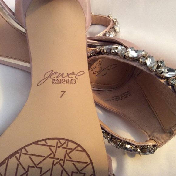 BADGLEY MISCHKA NWOB rhinestone & nude satin 3"heel 'Caroline' sandals Size 7 - Picture 5 of 9